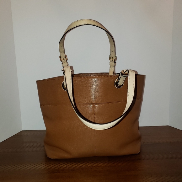 Michael Kors Bedford Leather Purse - Picture 2 of 12